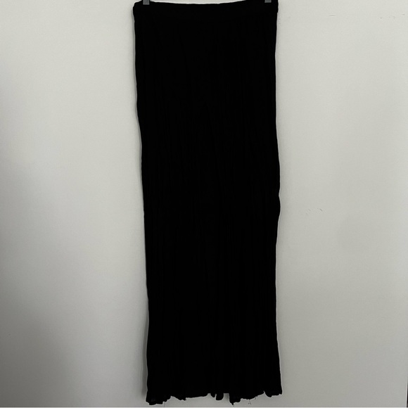 SOUTH BEACH 2-Piece Tie Front Top With Slit Maxi Skirt Set - Picture 13 of 15